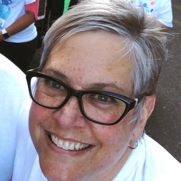 Meet your Posher, Robyn - Picture 1 of 1